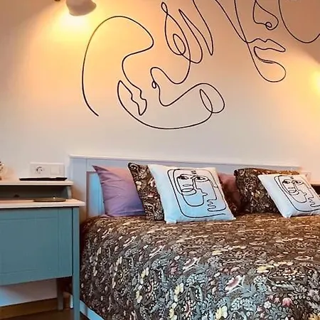 Artabra Infinita Petit Apartment